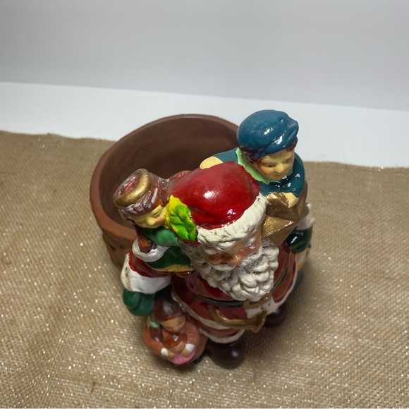 Santa Claus Planter Figurine Ceramic Vintage Chrustmas Around The World 5'x8' - Picture 2 of 12